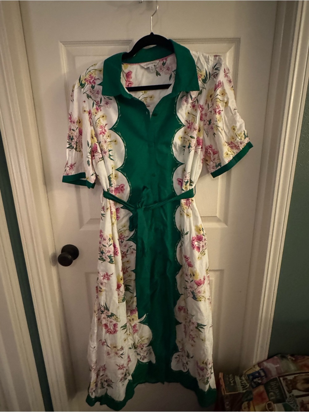 crown & ivy Green and White Floral Midi Dress